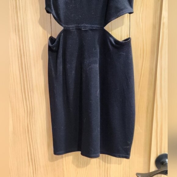 H&M DIVIDED- Cut-out Dress (Black) - Picture 8 of 10